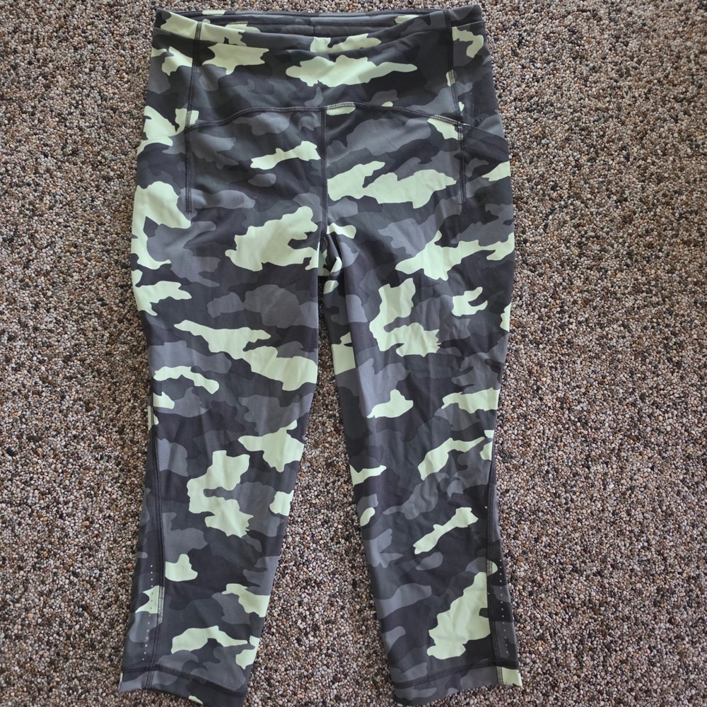 Lululemon Camo High Rise Crop Leggings Green Grey Size 10 Back Pocket